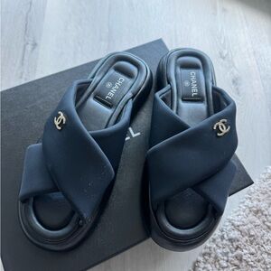 CHANEL Black Sandals with Crisscross Straps